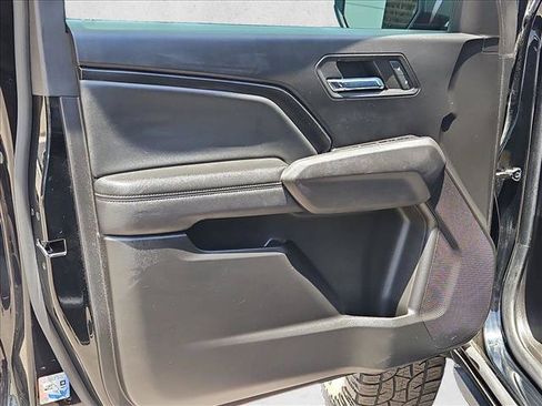 Used 2023 Chevrolet Colorado LT w/ LT Convenience Package II AWD/4WD image 11