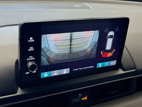 Used 2024 Honda Pilot EX-L image 10