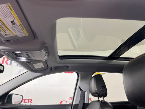 Used 2021 GMC Terrain SLT w/ Elevation Edition image 20