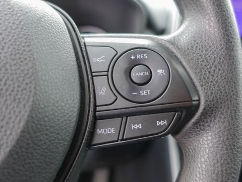 Used 2025 Toyota RAV4 XLE image 14