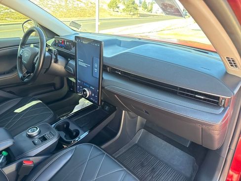 Certified 2024 Ford Mustang Mach-E Select w/ Comfort Package Lite image 30