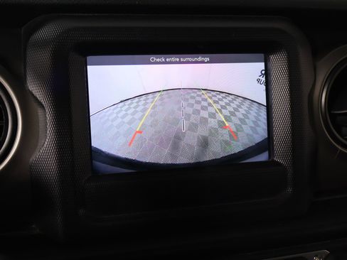 Used 2019 Jeep Wrangler Unlimited Sport S AWD/4WD image 6