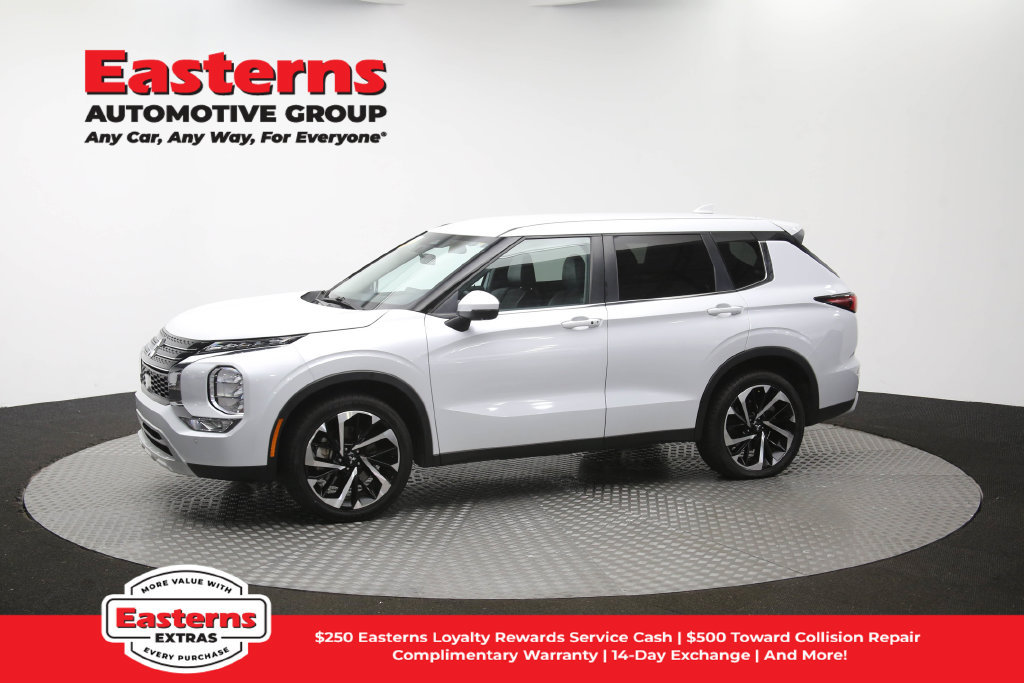 Used 2024 Mitsubishi Outlander SE FWD image 60