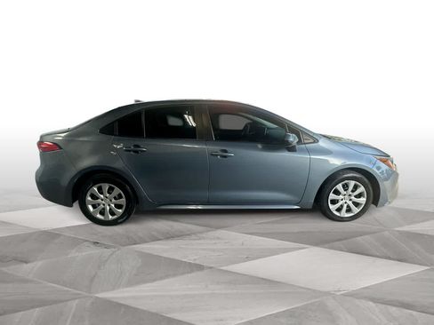 Used 2020 Toyota Corolla LE FWD image 9