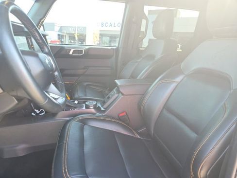Used 2024 Ford Bronco Badlands AWD/4WD image 9