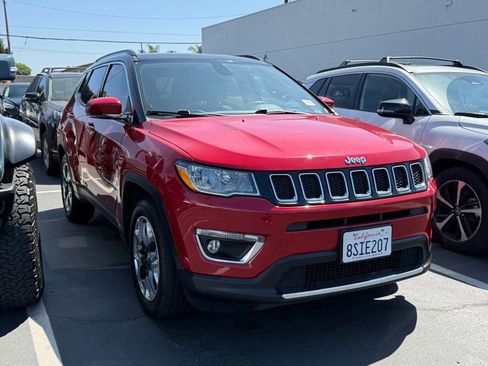 Used 2018 Jeep Compass Limited w/ Navigation Group image 3