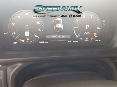 Used 2024 Land Rover Defender 110 X-Dynamic SE AWD/4WD image 17