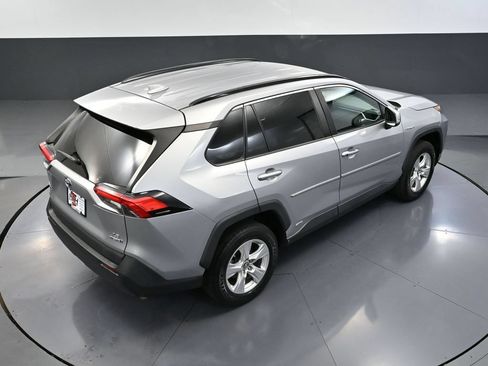 Used 2019 Toyota RAV4 LE w/ Carpet Mat Package AWD/4WD image 53