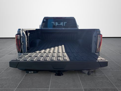 Used 2024 GMC Sierra 2500 AT4X AWD/4WD image 23