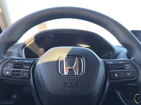 Used 2025 Honda HR-V LX image 30