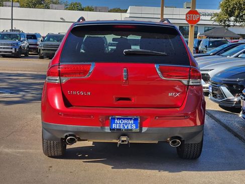 Used 2012 Lincoln MKX FWD image 7