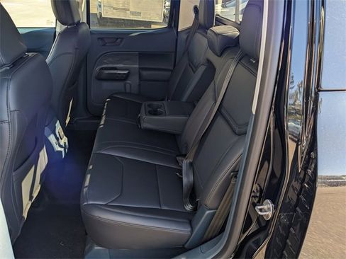 New 2025 Ford Maverick Lariat w/ Black Appearance Package image 12