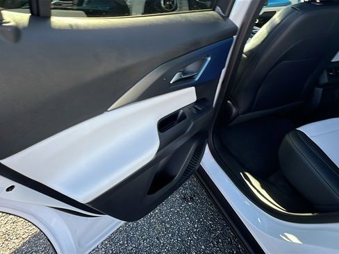 New 2026 Chevrolet Equinox EV LT image 16