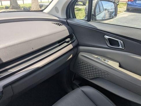 New 2026 Kia Carnival EX FWD image 22