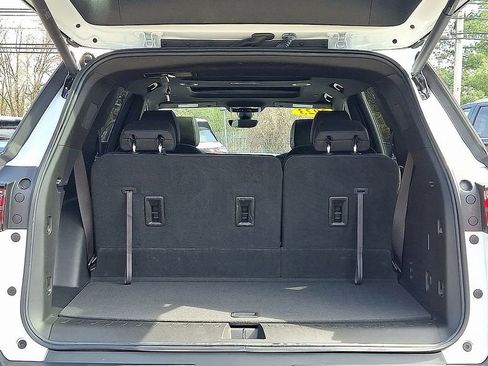 Used 2023 Chevrolet Traverse RS image 31