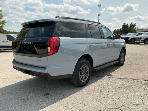 Used 2025 Ford Expedition Active RWD image 5