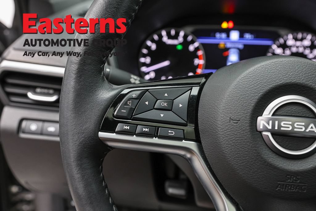 Used 2023 Nissan Altima 2.5 SL AWD/4WD image 17