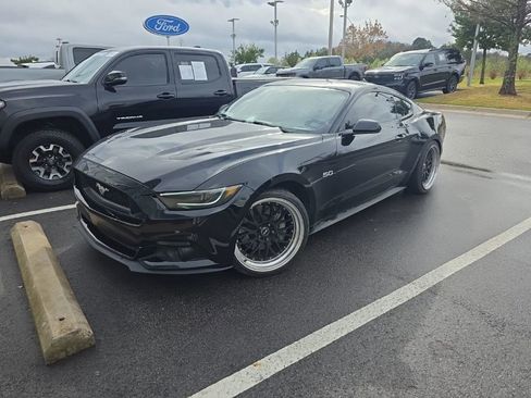 Used 2016 Ford Mustang GT image 4