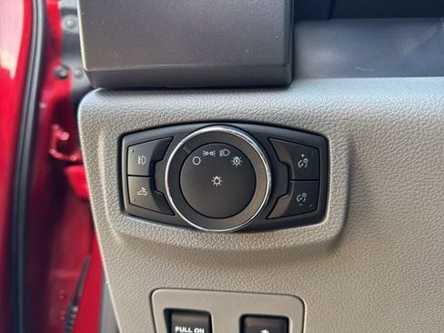 Used 2020 Ford F150 XLT w/ Equipment Group 302A Luxury AWD/4WD image 22