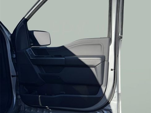 Certified 2022 Ford F150 XLT w/ Equipment Group 302A High image 18