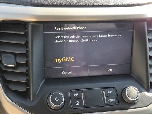 Used 2023 GMC Acadia Denali w/ Denali Technology Package AWD/4WD image 9