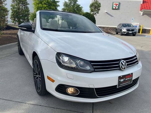 Used 2014 Volkswagen Eos FWD image 13