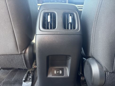 Used 2025 Hyundai Tucson SEL AWD/4WD image 19