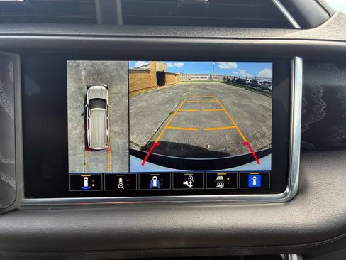 Used 2023 GMC Yukon Denali AWD/4WD image 22