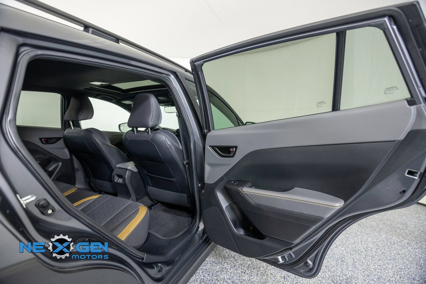 Used 2025 Subaru Crosstrek 2.5i Sport w/ Crosstrek Mirror Package AWD/4WD image 33