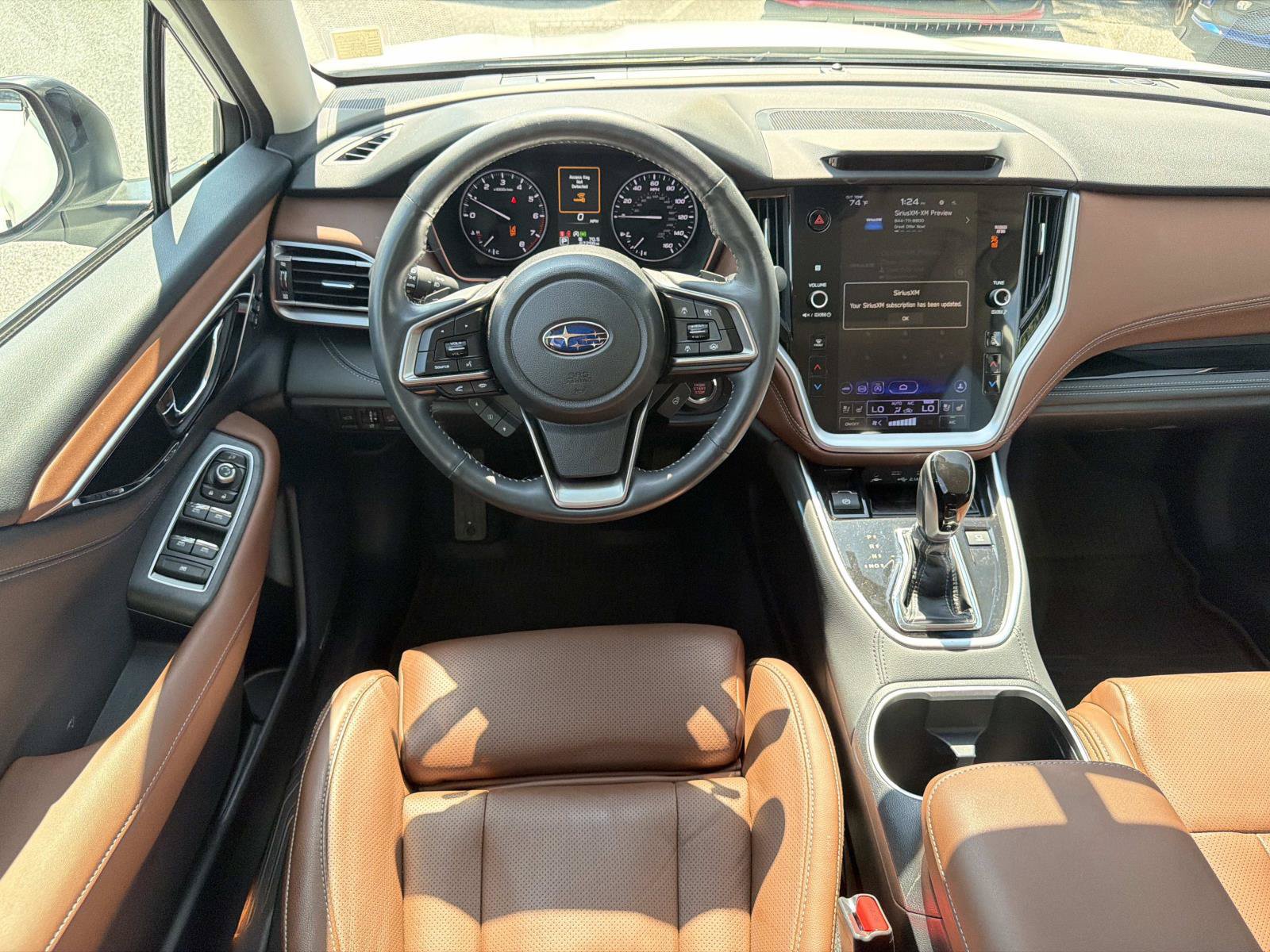 Used 2022 Subaru Outback Touring AWD/4WD image 3