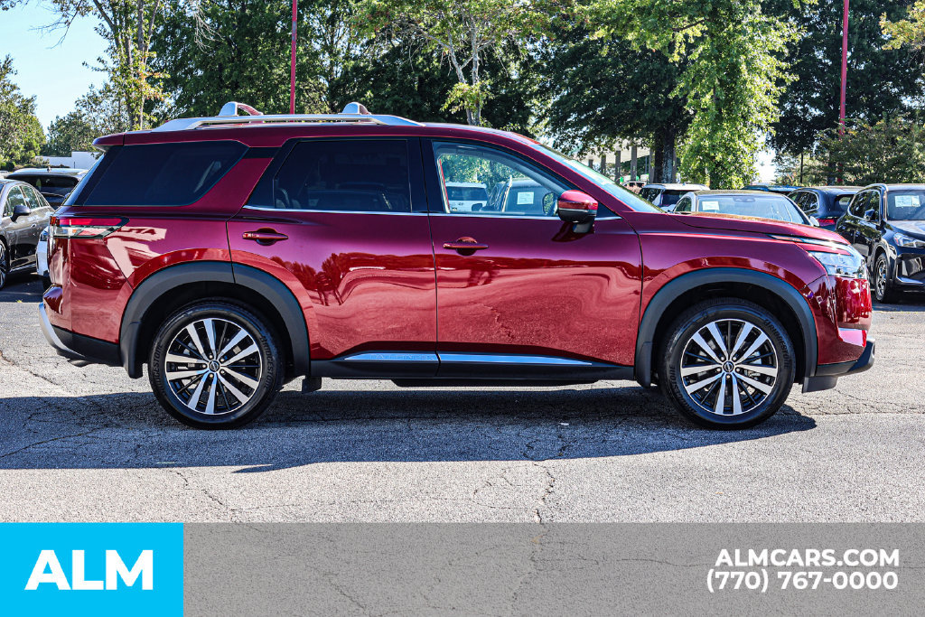 Used 2025 Nissan Pathfinder Platinum w/ Cargo Package AWD/4WD image 9