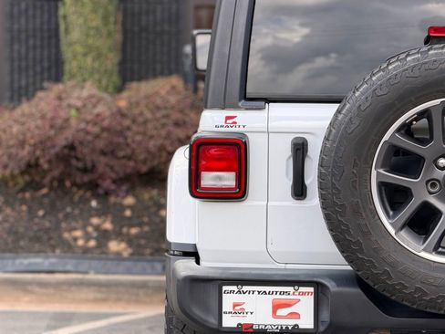 Used 2021 Jeep Wrangler Sport image 15