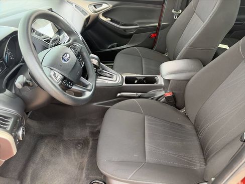 Used 2018 Ford Focus SEL FWD image 18