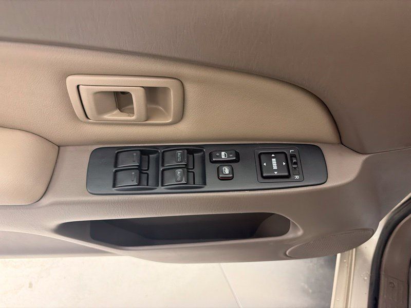 Used 2002 Toyota 4Runner SR5 w/ Leather Trim Pkg AWD/4WD image 16