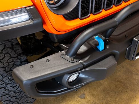 Used 2023 Jeep Wrangler Unlimited Rubicon 4xe AWD/4WD image 16