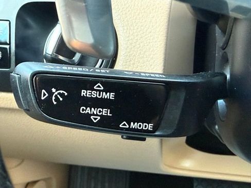 Used 2019 Porsche Cayenne E-Hybrid image 49