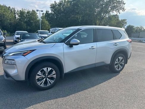 Certified 2023 Nissan Rogue SV AWD/4WD image 2