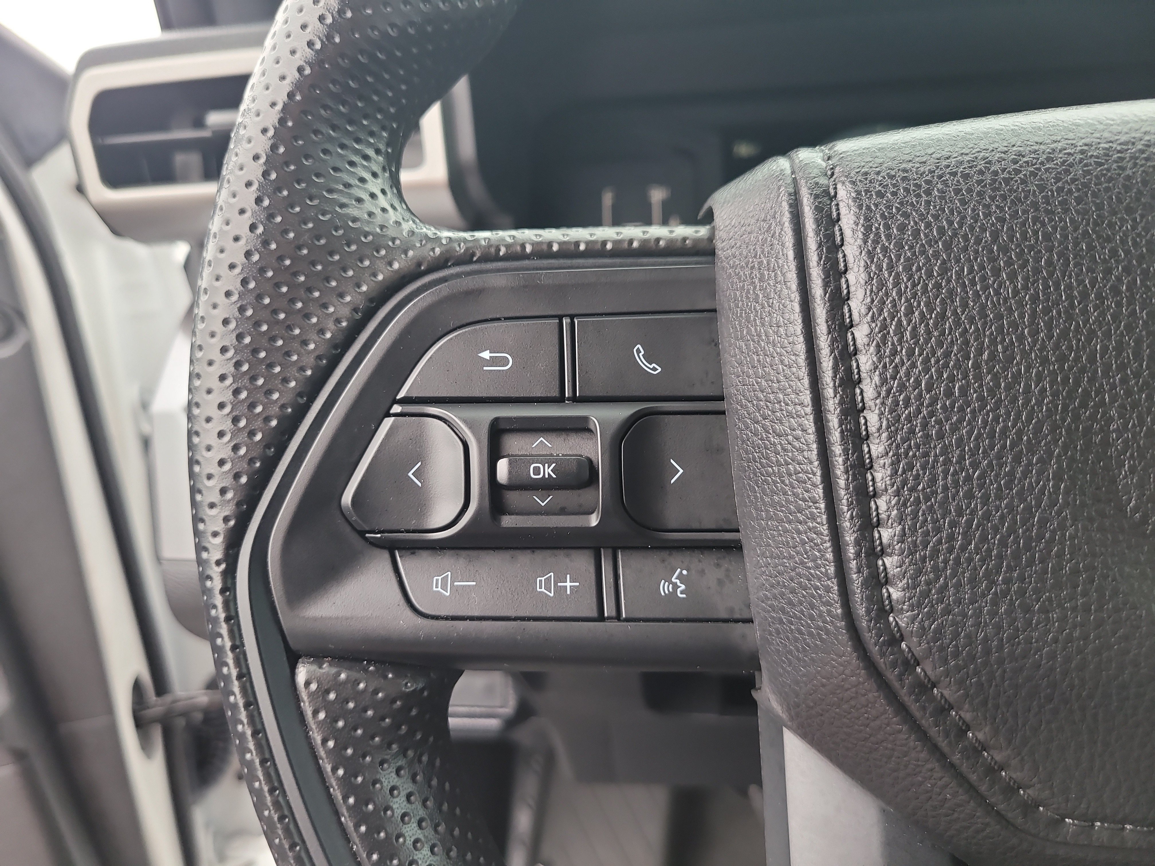 Used 2025 Toyota Tacoma SR5 RWD image 28