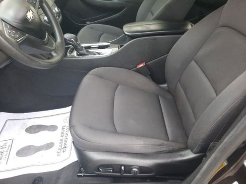 Used 2021 Chevrolet Malibu LT image 3