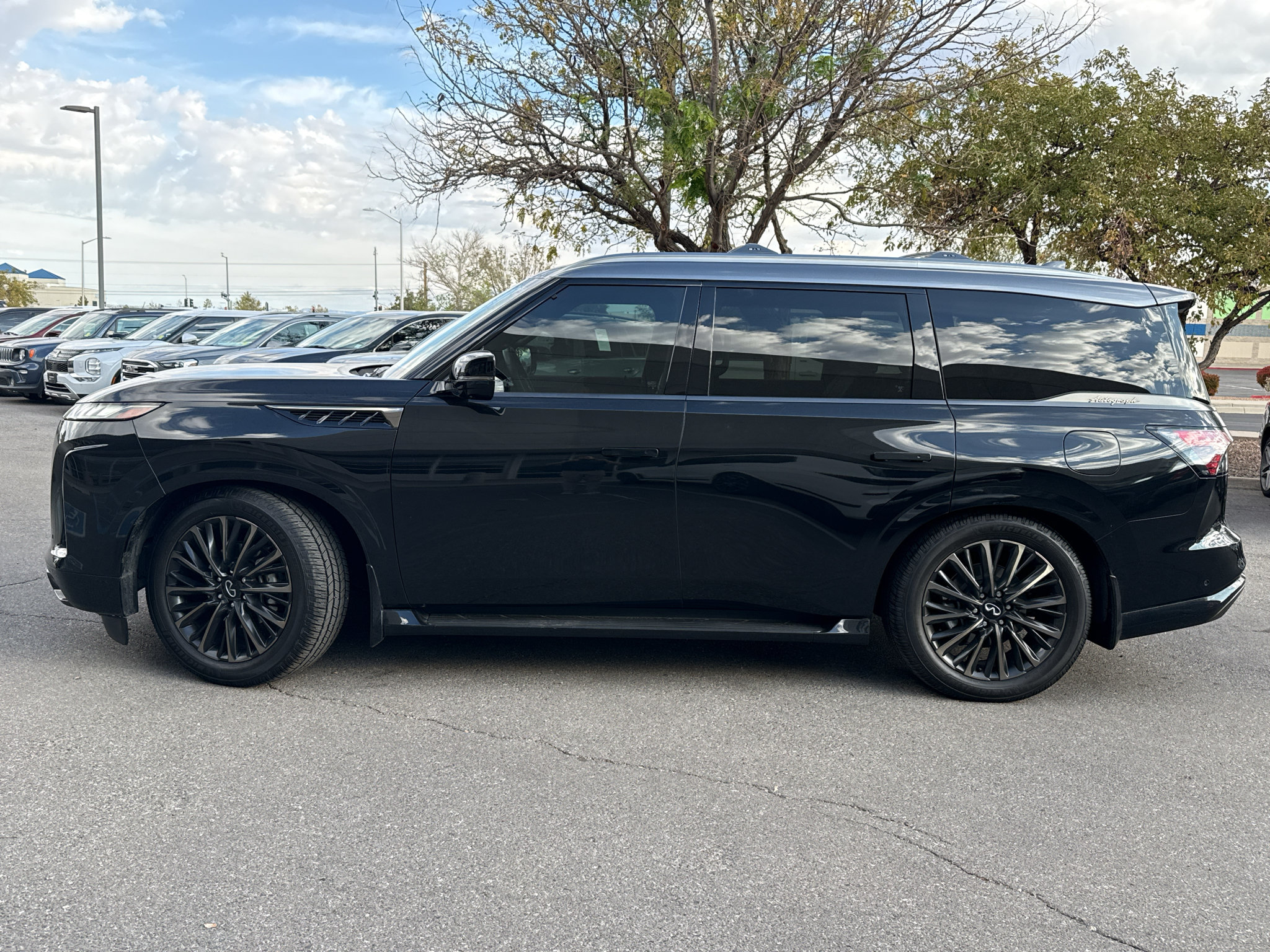 Used 2026 INFINITI QX80 Autograph AWD/4WD image 8