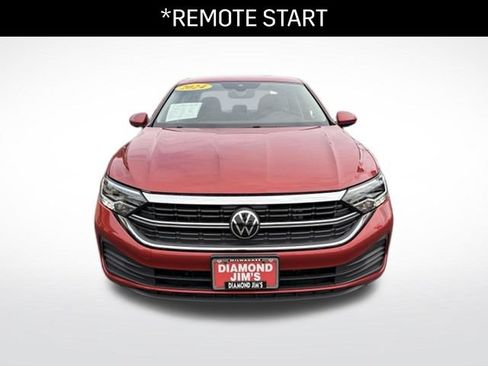 Used 2024 Volkswagen Jetta SE FWD image 9