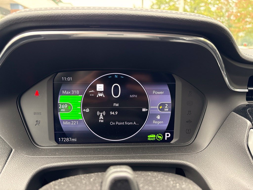 Used 2023 Chevrolet Bolt EUV Premier w/ Sun & Sound Package FWD image 24