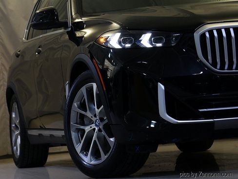 Certified 2024 BMW X5 xDrive50e w/ Premium Package AWD/4WD image 4