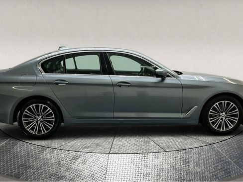 Used 2019 BMW 530i xDrive image 9