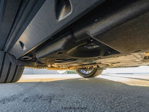 Used 2025 Lamborghini Urus SE image 70