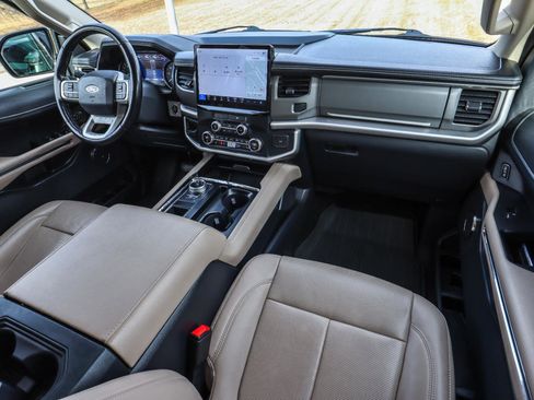 Used 2022 Ford Expedition Max XLT image 30