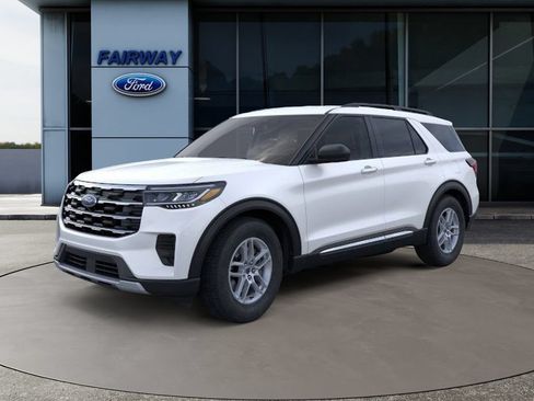Used 2025 Ford Explorer Active RWD image 1