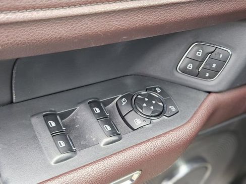 Used 2024 Ford Expedition Limited image 20