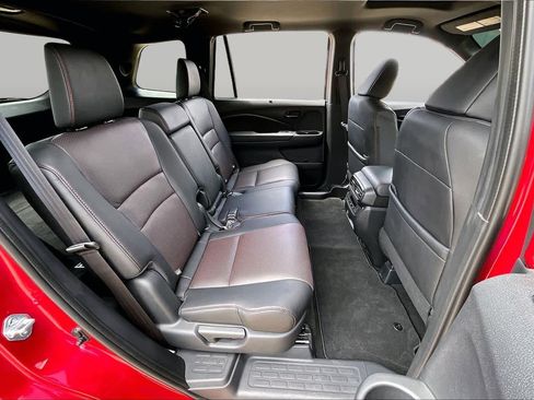 Used 2025 Honda Passport Black Edition image 19