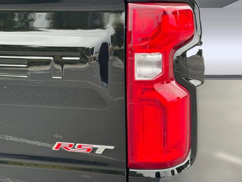 Used 2024 Chevrolet Silverado 1500 RST w/ Convenience Package II RWD image 12